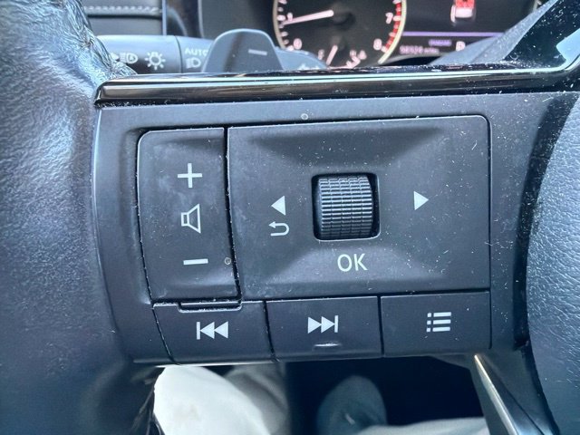 Used 2022 Nissan Pathfinder SL w/ SL Premium Package FWD image 34