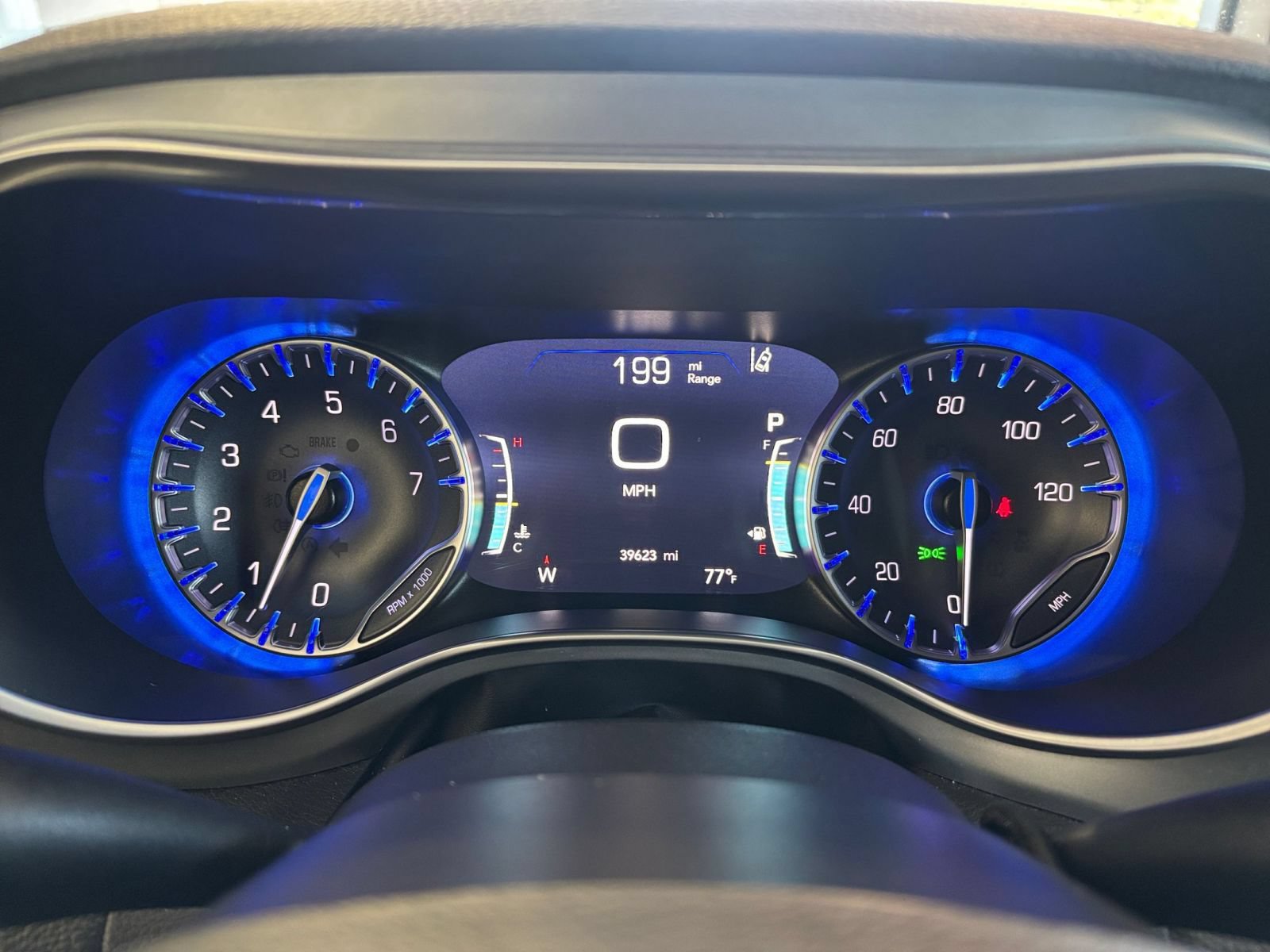 Used 2025 Chrysler Pacifica Limited FWD image 44