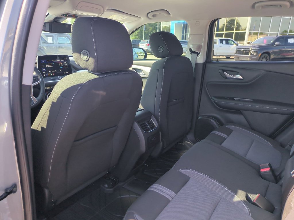 New 2026 Chevrolet Blazer LT w/ Convenience Package FWD image 28