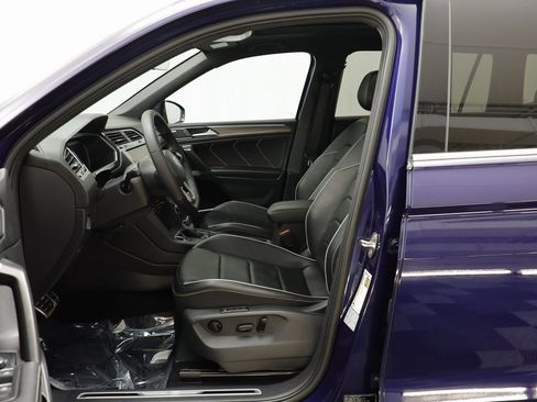 Used 2022 Volkswagen Tiguan SEL R-Line image 6