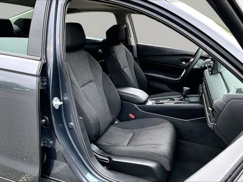 Used 2025 Honda Accord SE image 22