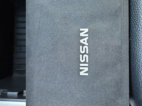 Used 2021 Nissan Titan SV w/ SV Convenience Package image 51