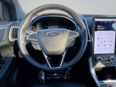 Used 2023 Ford Edge ST-Line w/ Class II Trailer Tow Package AWD/4WD image 6