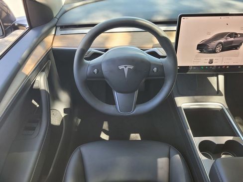 Used 2023 Tesla Model Y Long Range AWD/4WD image 11