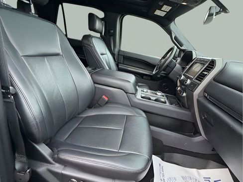 Used 2019 Ford Expedition XLT w/ Equipment Group 202A image 23
