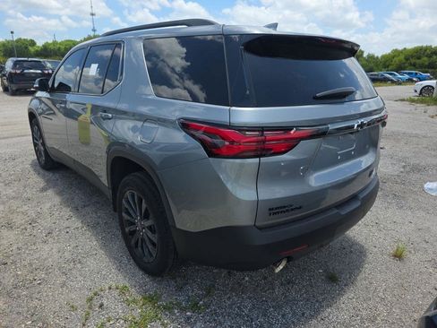 Used 2023 Chevrolet Traverse RS FWD image 4
