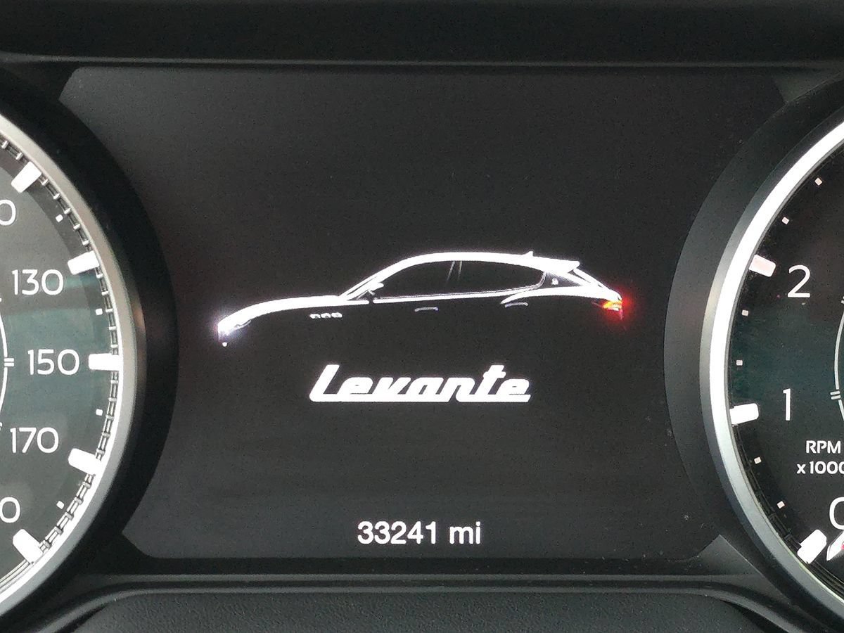 Used 2023 Maserati Levante Modena AWD/4WD image 31