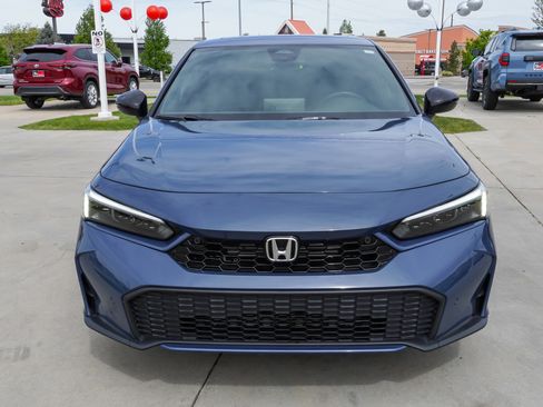 Used 2025 Honda Civic Sport Touring image 3