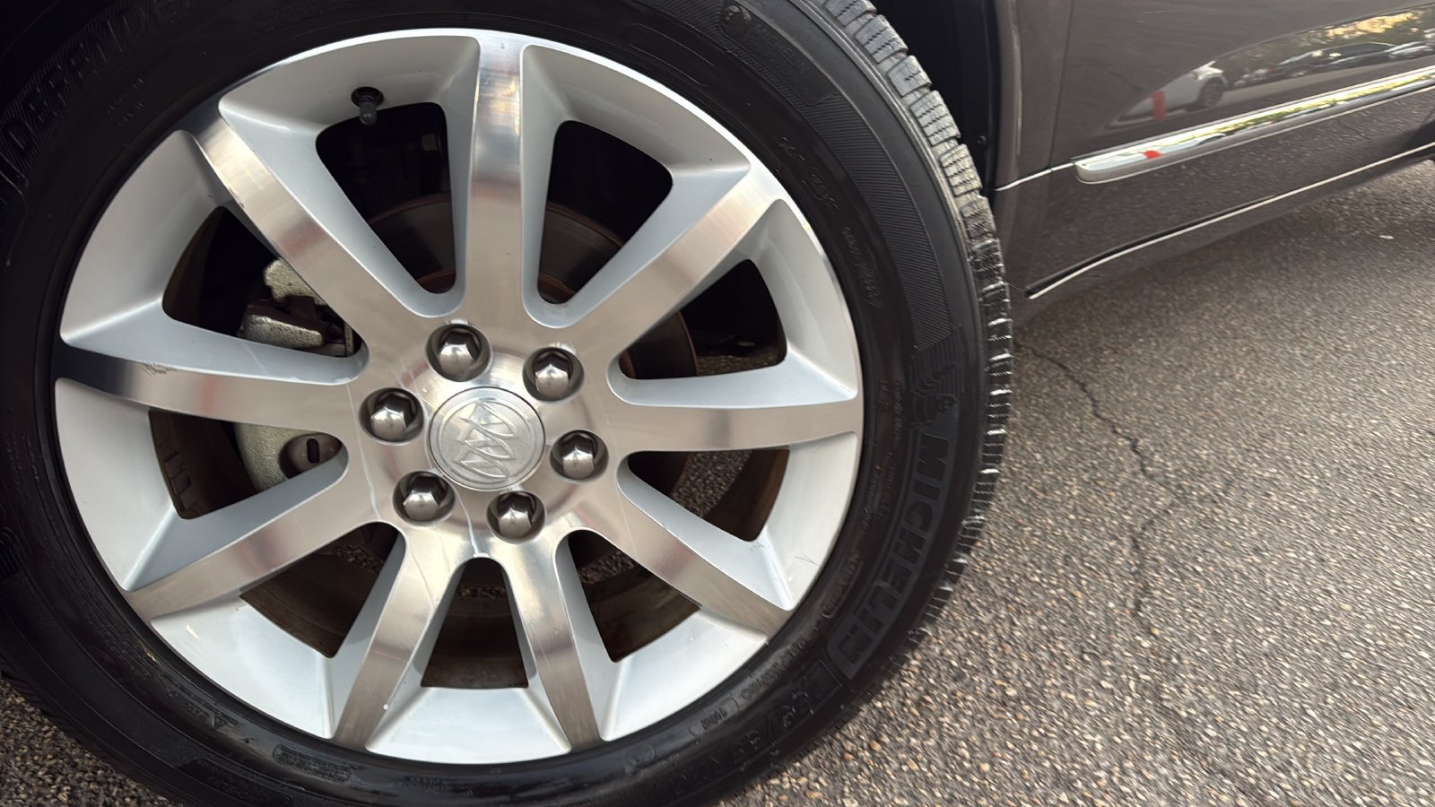 Used 2016 Buick Enclave Premium w/ Experience Buick Package FWD image 29