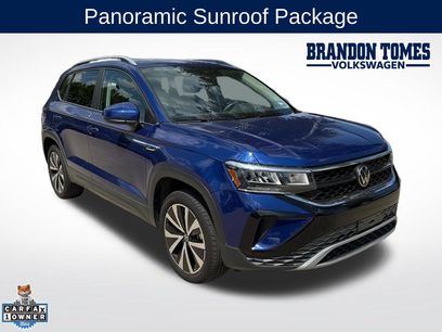 Used 2023 Volkswagen Taos SE w/ Panoramic Sunroof Package