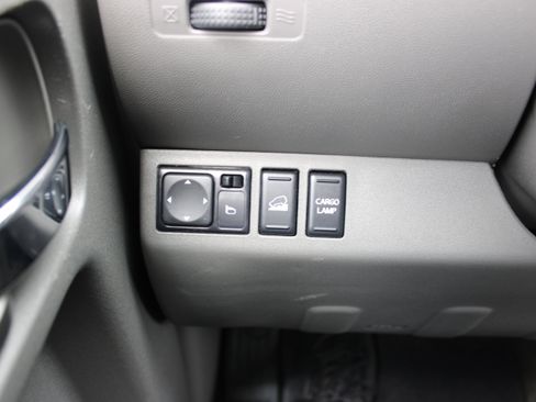 Used 2017 Nissan Frontier SV w/ SV Value Truck Package AWD/4WD image 25