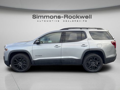 Used 2023 GMC Acadia SLE image 8