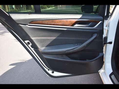 Used 2019 BMW 540i w/ Convenience Package RWD image 22