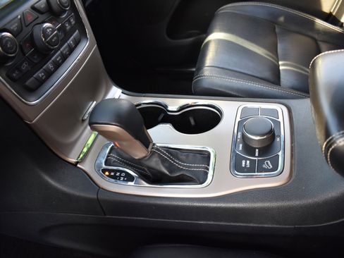 Used 2016 Jeep Grand Cherokee Limited image 23
