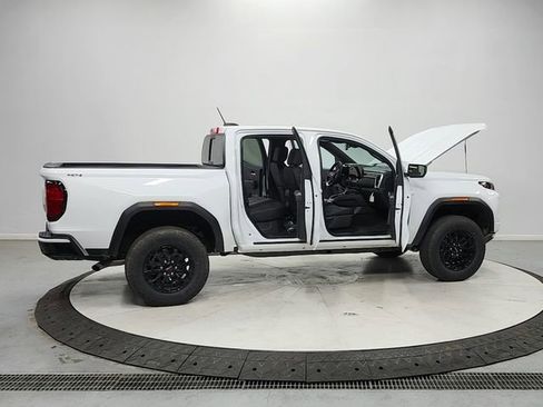 New 2026 GMC Canyon Elevation w/ Convenience Package AWD/4WD image 16
