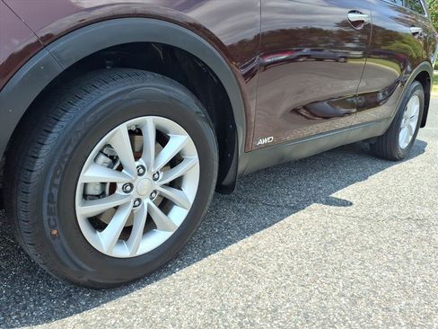 Used 2016 Kia Sorento AWD w/ LX Convenience Package image 9