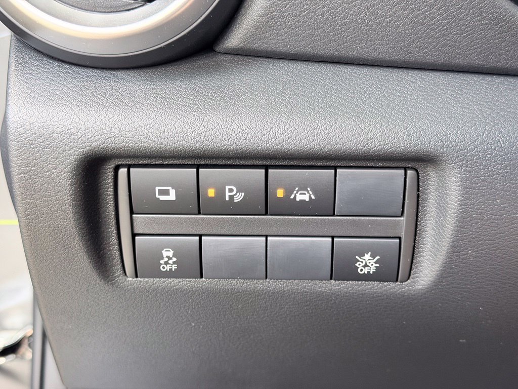 Used 2025 Nissan Versa S w/ Trunk Package FWD image 37