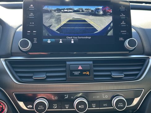Used 2022 Honda Accord LX image 30