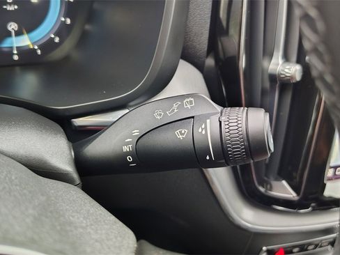 Certified 2023 Volvo XC60 B5 Core w/ Climate Package image 17