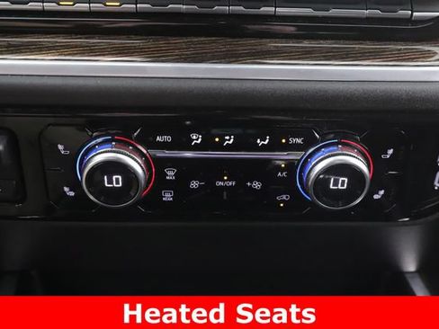 Used 2025 GMC Sierra 1500 Elevation w/ Preferred Package AWD/4WD image 4