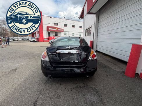 Used 2011 Nissan Altima 2.5 SL w/ 2.5SL Pkg FWD image 12