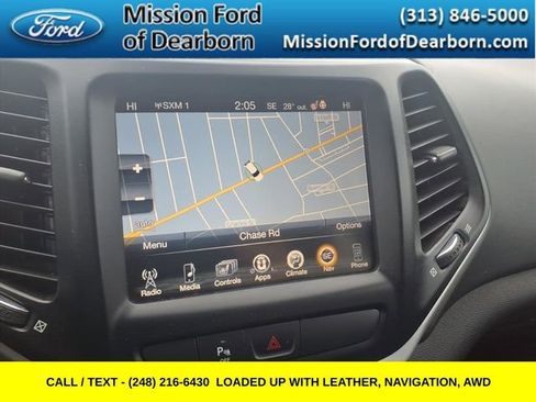 Used 2018 Jeep Cherokee Overland AWD/4WD image 11