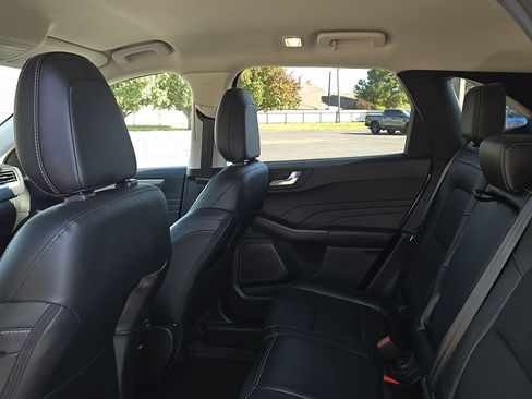 Used 2022 Ford Escape SEL image 16