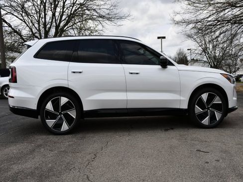 New 2025 Volvo EX90 Plus image 8