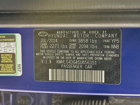 Used 2025 Hyundai Elantra SEL FWD image 12
