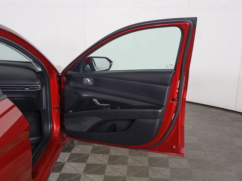 Used 2023 Hyundai Elantra SEL w/ Convenience Package FWD image 20
