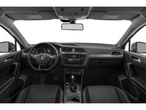 Used 2021 Volkswagen Tiguan SE FWD image 8