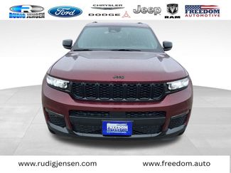 New 2025 Jeep Grand Cherokee L Limited w/ Black Appearance Package video 3