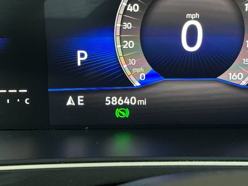 Used 2024 Volkswagen Tiguan SE FWD image 26