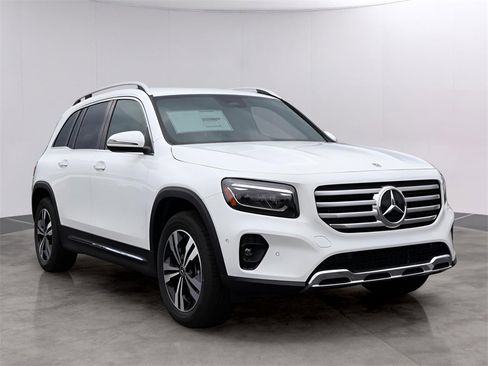 New 2025 Mercedes-Benz GLB 250 4MATIC image 3