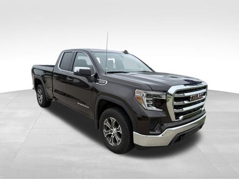 Used 2019 GMC Sierra 1500 SLE w/ SLE Value Package AWD/4WD image 9