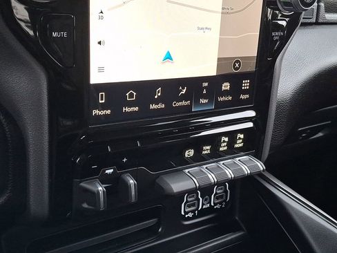 Used 2024 RAM 2500 Rebel w/ Towing Technology Group image 11