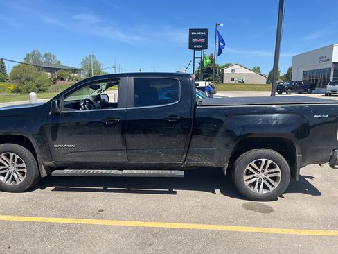 Used 2016 GMC Canyon SLE w/ Nightfall Edition AWD/4WD image 2