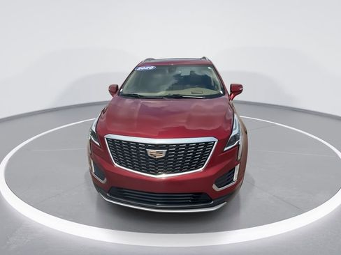 Used 2020 Cadillac XT5 Premium Luxury w/ Platinum Package FWD image 3