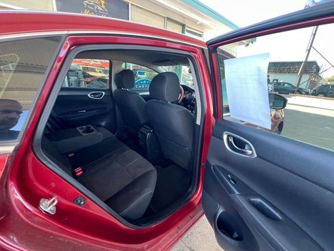 Used 2015 Nissan Sentra SV FWD image 9