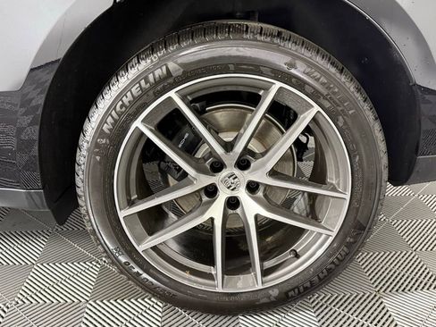 New 2026 Porsche Macan image 12