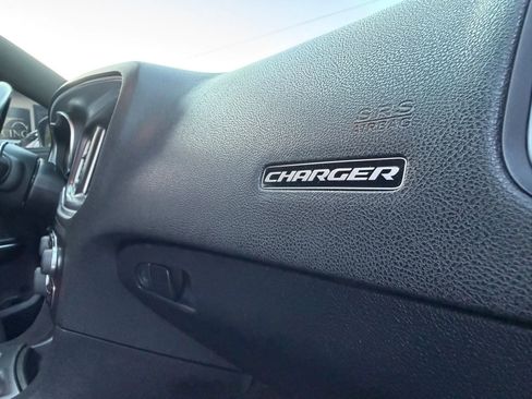 Used 2018 Dodge Charger R/T Scat Pack w/ Beats Audio Group RWD image 14