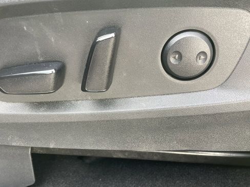 Used 2023 Nissan Pathfinder SL image 29