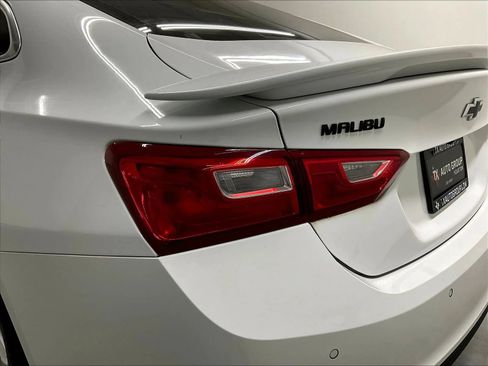 Used 2024 Chevrolet Malibu RS FWD image 32