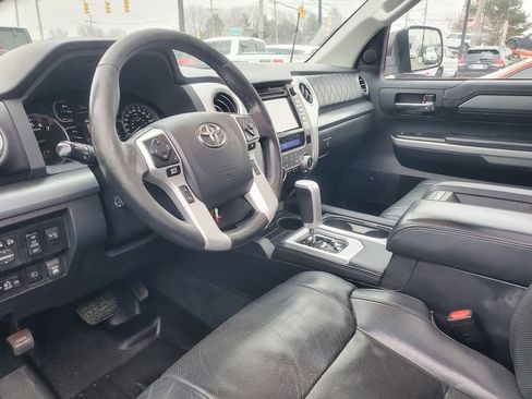 Used 2019 Toyota Tundra 4x4 CrewMax image 17