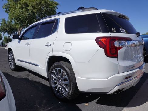 Used 2021 GMC Acadia Denali w/ Denali Technology Package FWD image 5