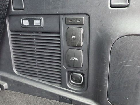 Used 2025 Ford Expedition Active AWD/4WD image 11