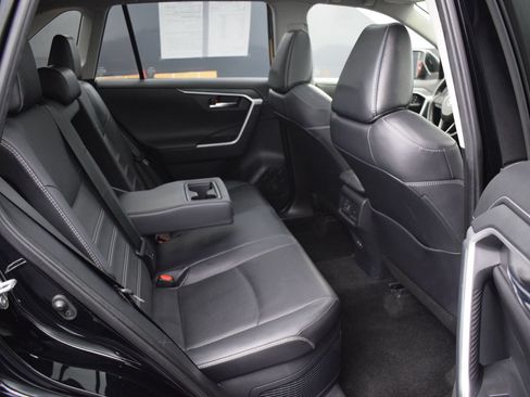 Used 2022 Toyota RAV4 Limited AWD/4WD image 11
