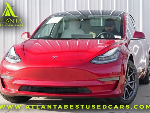 Used 2020 Tesla Model 3 Standard Range Plus image 1