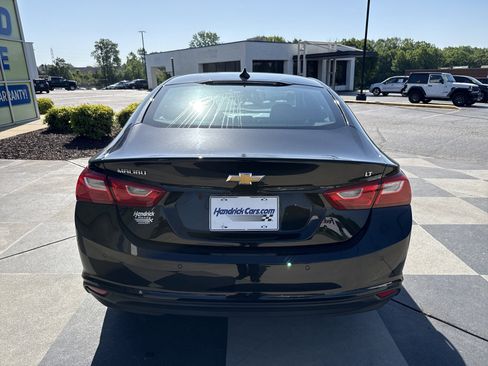Used 2025 Chevrolet Malibu LT FWD image 9