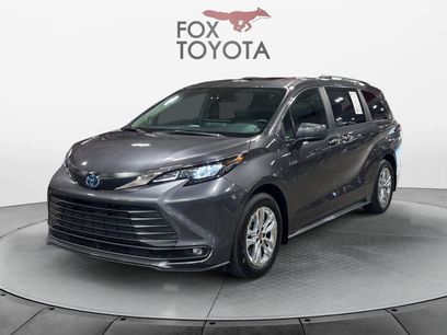 Used 2025 Toyota Sienna XLE